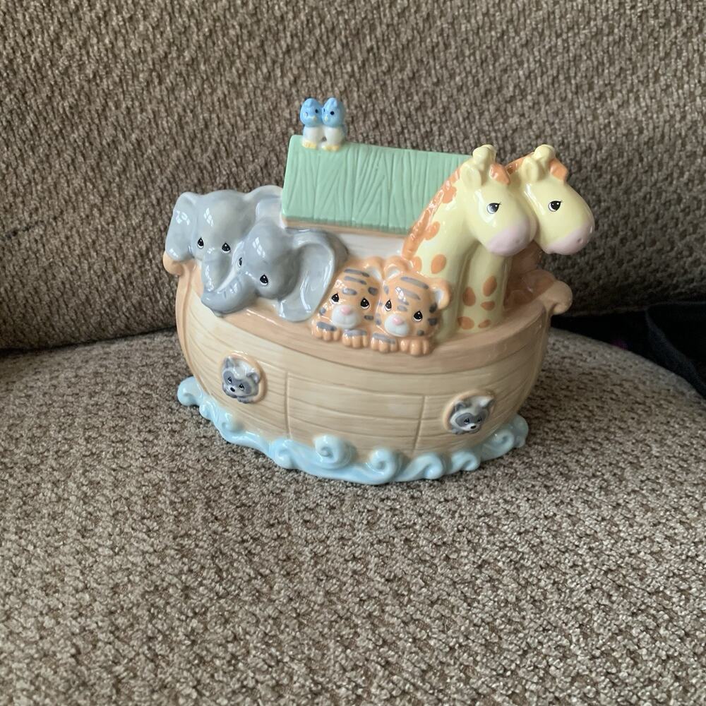 Precious Moments Noahs Ark Porcelain Coin Bank Overflowing With Love 2017 - Picture 3 of 10